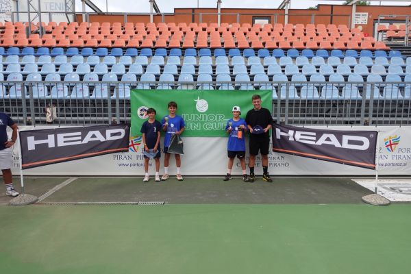 dsc03044BE4989AC-8A48-9A8E-F6C3-6C5DFA1E7618.jpg